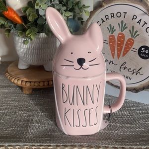 Rae Dunn BUNNY KISSES Pink Easter Mug with Topper